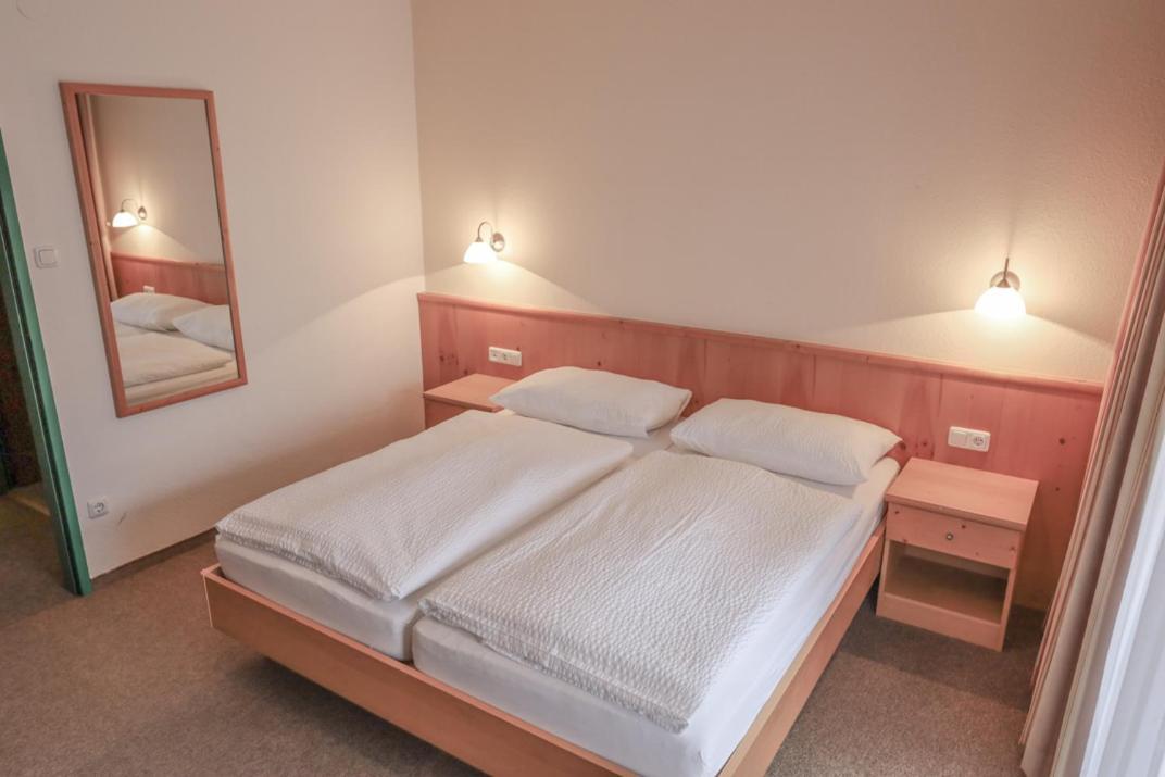 Gasthof Pension Pichlernwirt Himmelberg Екстер'єр фото